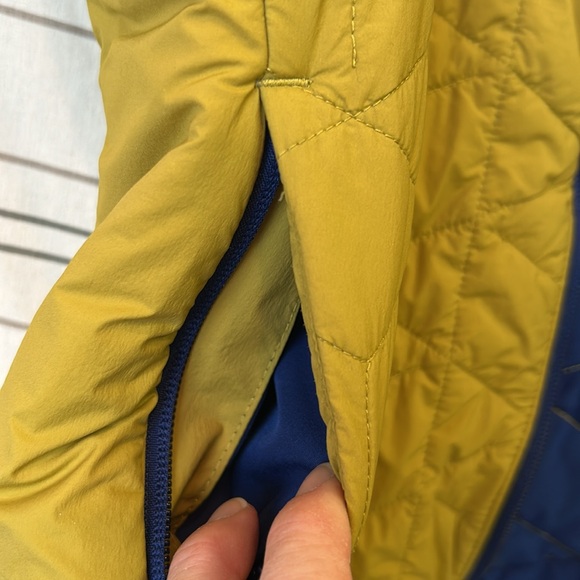 Duluth Trading Co. Women’s Agiloft Quilted Puffer Vest Chartreuse Green/Blue L - Picture 9 of 14